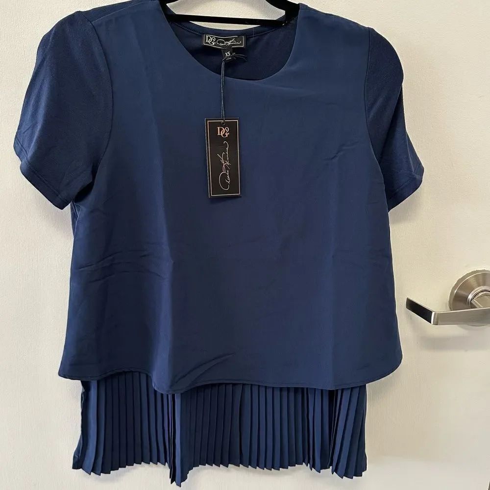 ⭐️DG2 BY DIANE GILMAN ACCORDIAN PLEATED BLOUSE